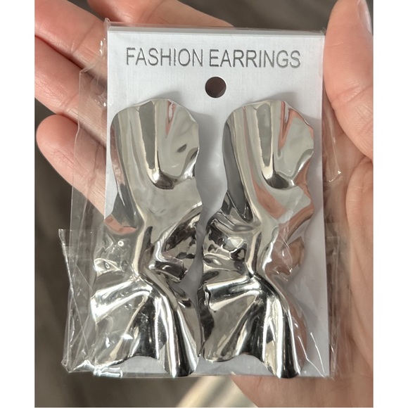 Jewelry - Brand New! Silver Metal Crinkled statement Earrings